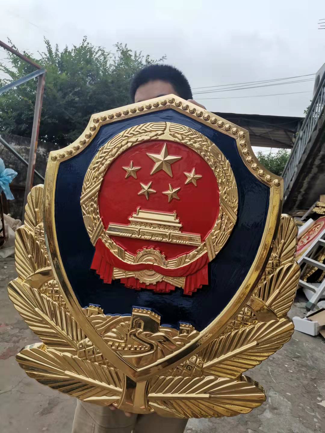 1784539136654556.jpg 1米警徽制作.jpg